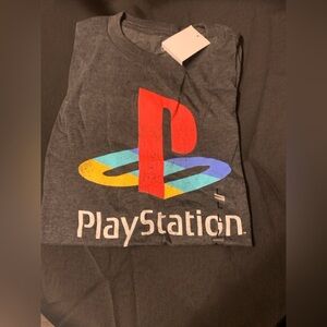 Large Men’s Gray PlayStation short sleeve tshirt. NWT